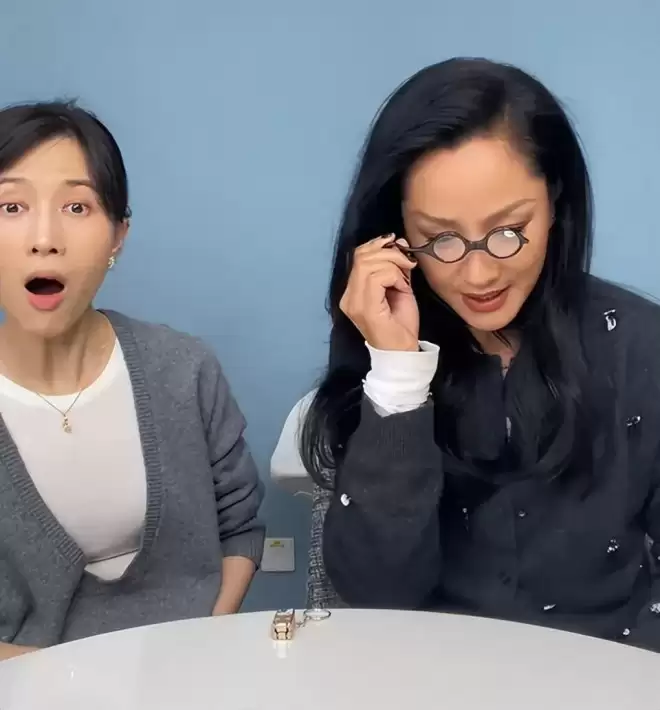 54岁瞿颖的翻红，并非莫名其妙