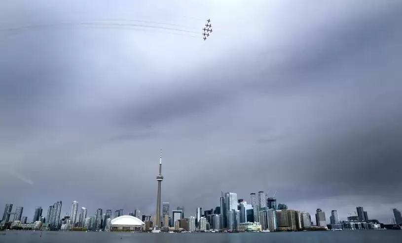 加拿大空军前机师因在中国任教官被注销护照  上诉称事业被毁