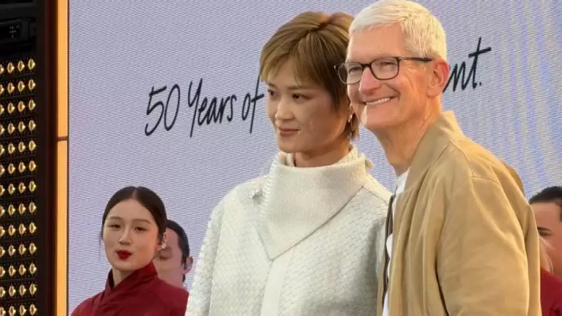 苹果50周年︱CEO库克现身成都  李宇春登台献唱