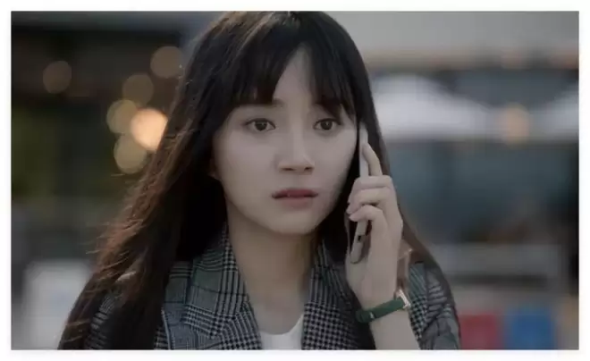 不是母女胜似母女，这6对跨龄撞脸的女星长得太像了