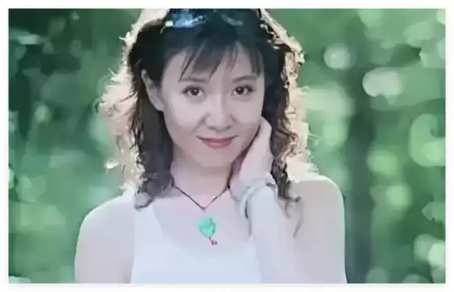 不是母女胜似母女，这6对跨龄撞脸的女星长得太像了
