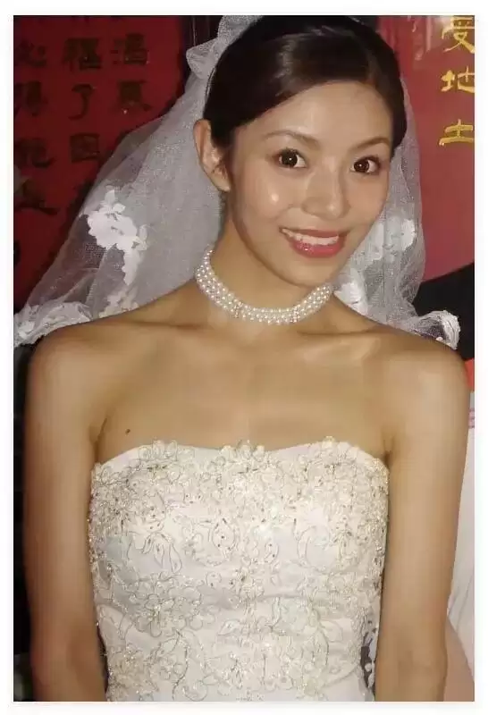 不是母女胜似母女，这6对跨龄撞脸的女星长得太像了
