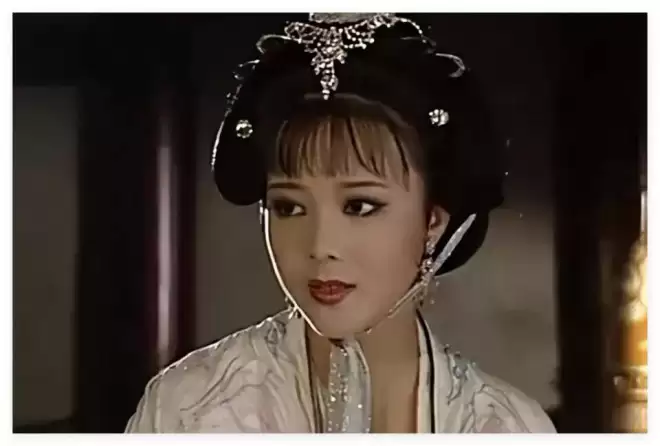 不是母女胜似母女，这6对跨龄撞脸的女星长得太像了
