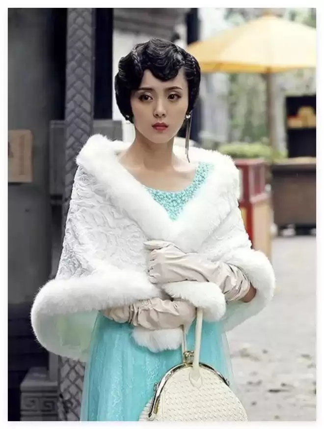 不是母女胜似母女，这6对跨龄撞脸的女星长得太像了