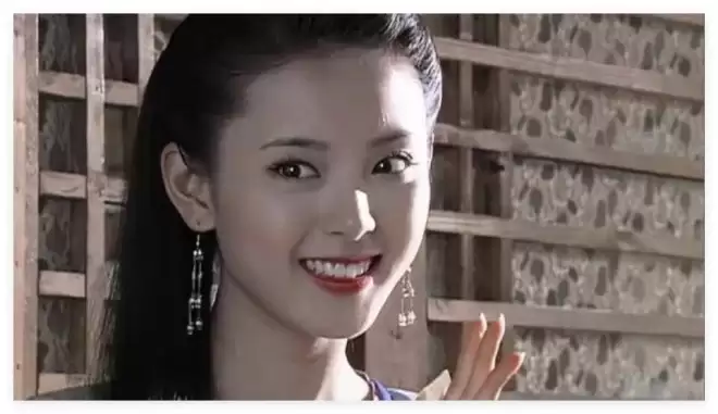 不是母女胜似母女，这6对跨龄撞脸的女星长得太像了