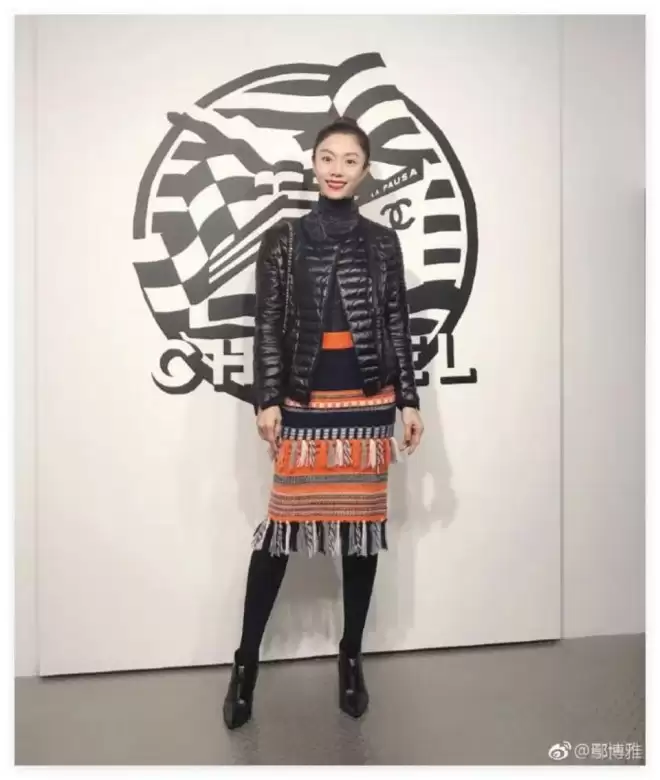 不是母女胜似母女，这6对跨龄撞脸的女星长得太像了