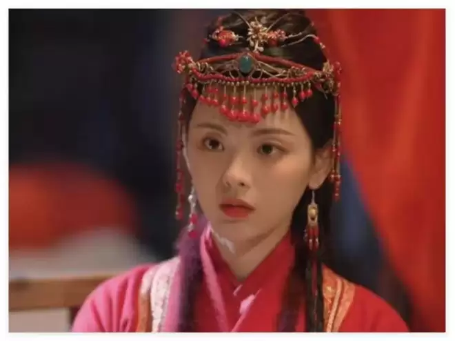 不是母女胜似母女，这6对跨龄撞脸的女星长得太像了