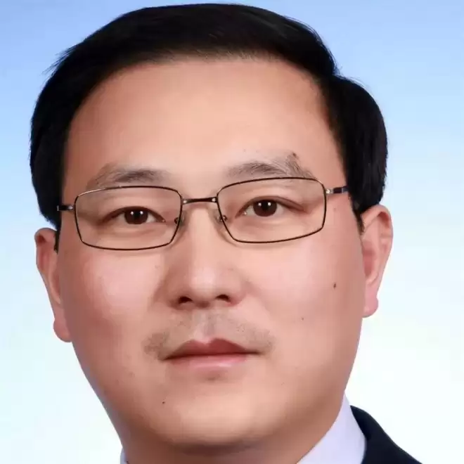 董卿老公密春雷争议已有4年,董卿过年时现身,面容憔悴不复以往