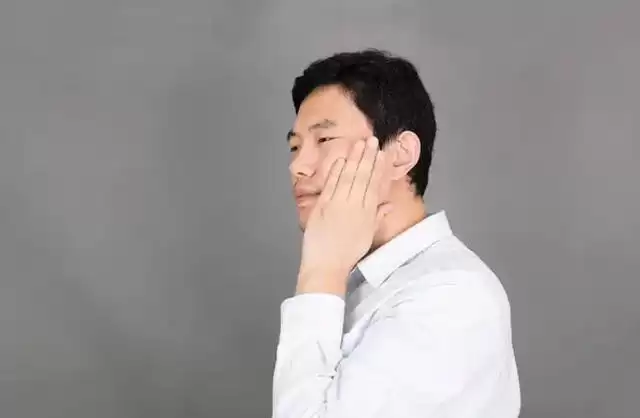 上火 可能是癌症信号 这4种“上火” 该做检查