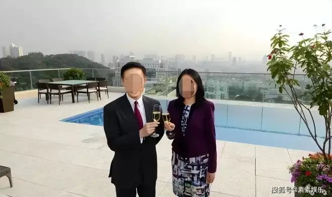 郭嘉文出售1.3亿豪宅，正式与李泽楷分手...