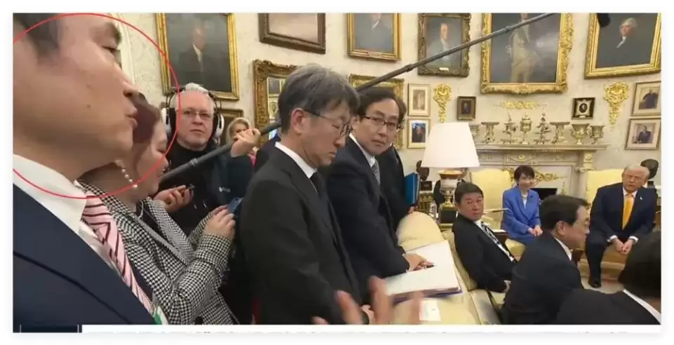 向特朗普提问的朝日电视台日本记者，遭疯狂网暴