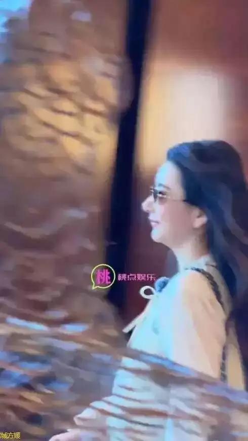 郭富城娇妻方媛首登综艺，穿搭引热议 ...