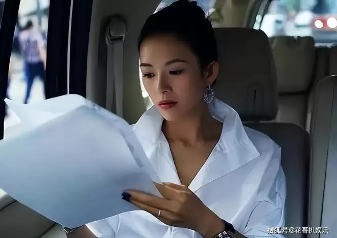 章子怡曝出新瓜，谣传她被以前外国情人控制....
