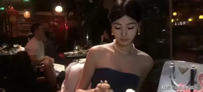 钟丽缇女儿互相使绊子，与继父关系亲密引发争议