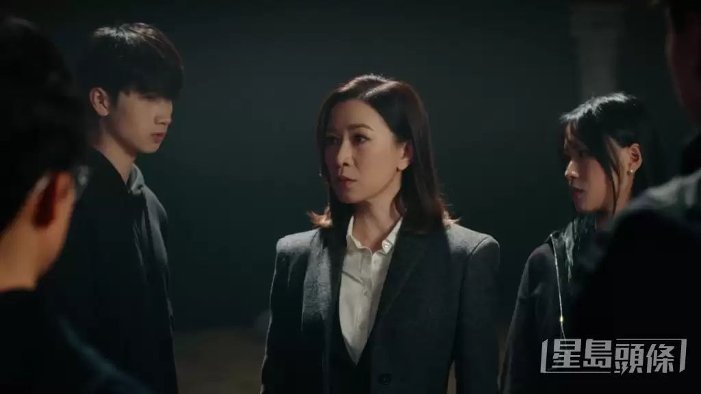 正义女神丨佘诗曼率八大新生代拍宣传片 视后级眼神戏震撼曝光 与契爷许绍雄暖心对望成焦点