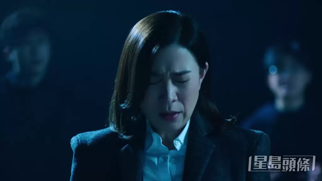 正义女神丨佘诗曼率八大新生代拍宣传片 视后级眼神戏震撼曝光 与契爷许绍雄暖心对望成焦点