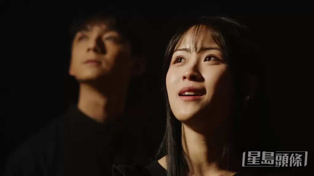 正义女神丨佘诗曼率八大新生代拍宣传片 视后级眼神戏震撼曝光 与契爷许绍雄暖心对望成焦点
