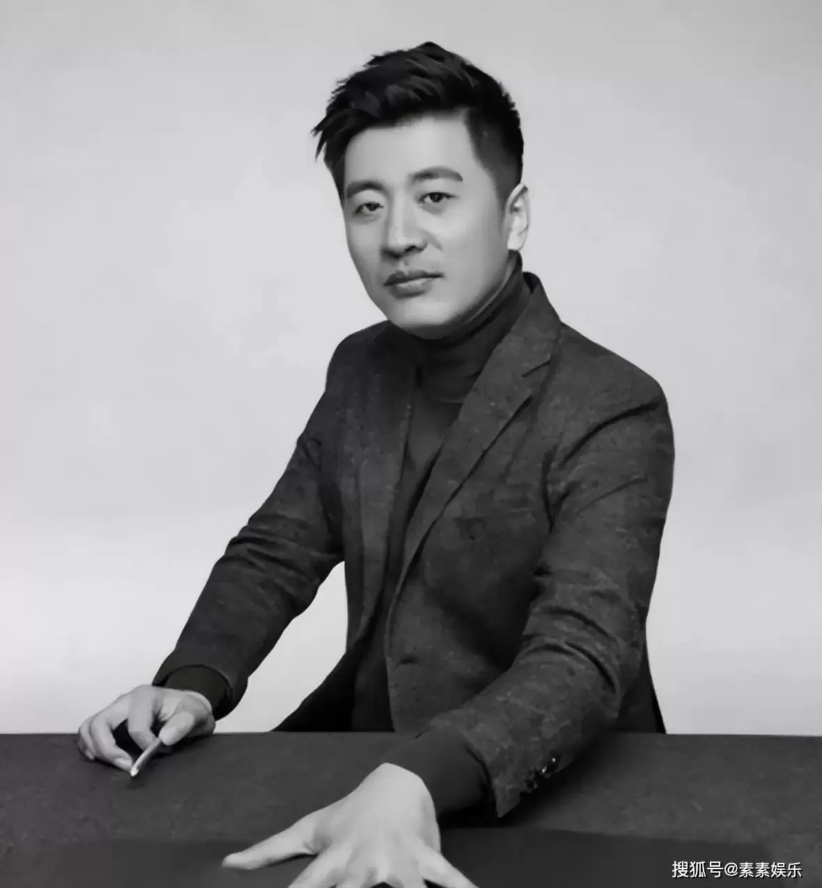 张雪峰离世：留给11岁女儿上亿遗产 妻子父母泪别