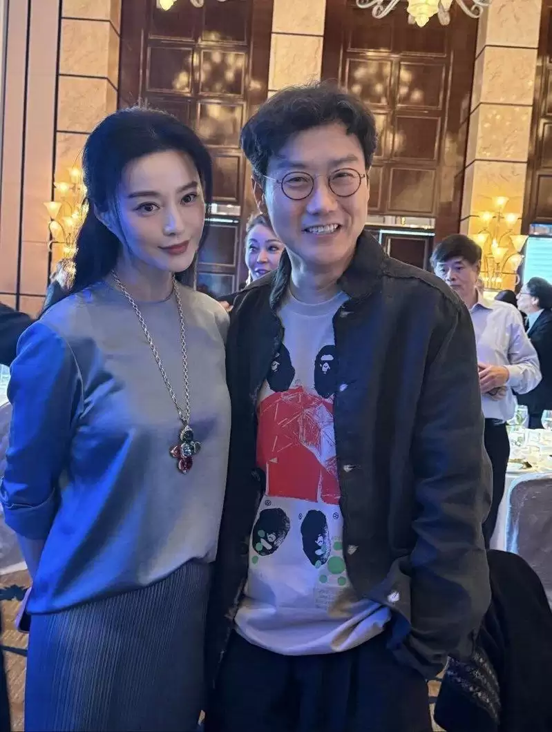 范冰冰合作“鱿鱼游戏”导演黄东赫？合照时机藏端倪