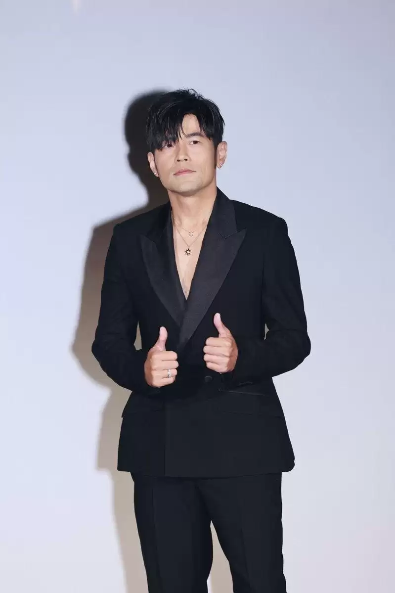 “太阳之子”周杰伦新歌ＭＶ曝光 暗藏30世界名画