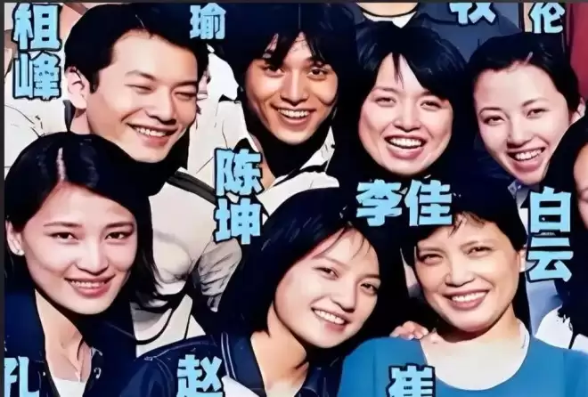 她26岁成双料影后,二婚靳东生两子,今48岁美得自信从容