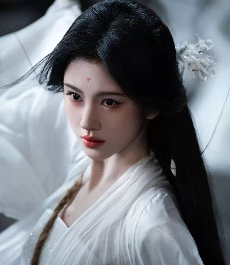 鞠婧祎陷经纪约纠纷 郭敬明新剧撤档