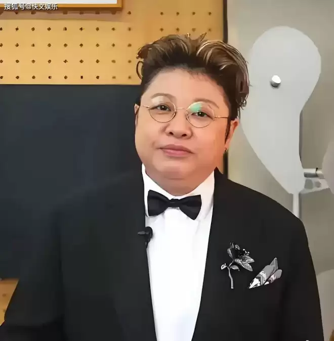 55岁韩红被传病危！用AI替身替代本人演出？真相曝光网友炸锅！