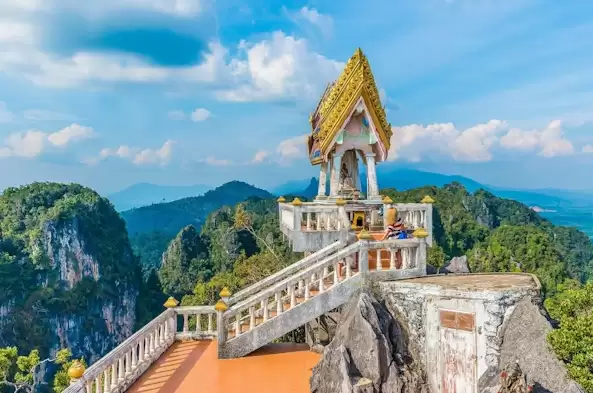 加拿大男子在泰国攀登著名旅游景点时猝死! 3天内第二起!