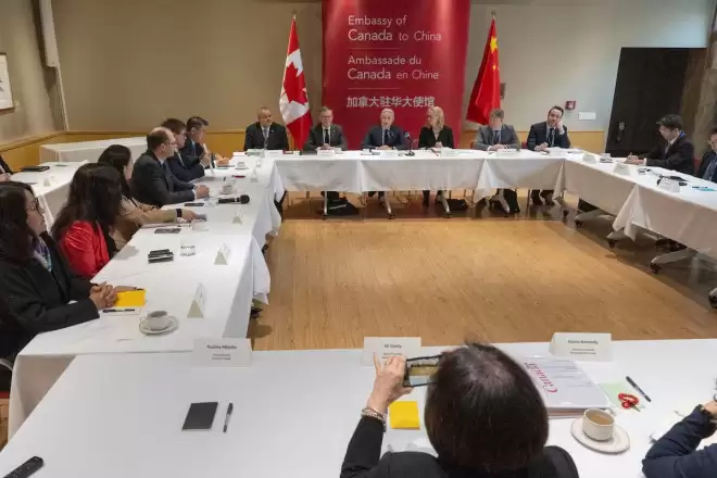 "押注中国"！加拿大财长率金融巨头访华，瞄准养老与保险市场