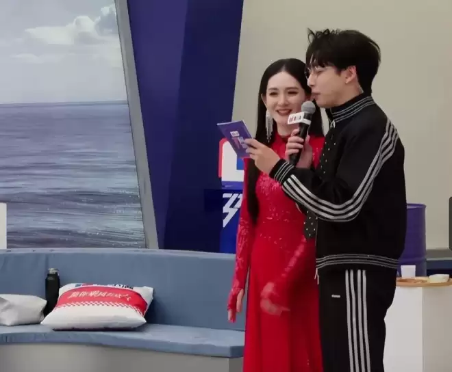 《浪姐7》：44岁谢娜给内娱“上了一课”：可以癫