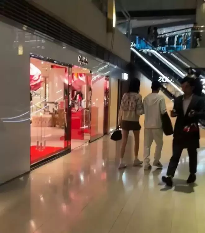 奚梦瑶提离婚,何猷君掀桌子,私生子传闻真相大白