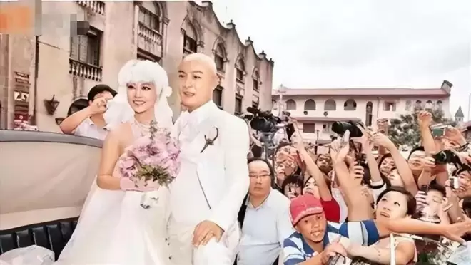 结三次婚、两度丧子，王晶为啥说张卫健一点都不惨
