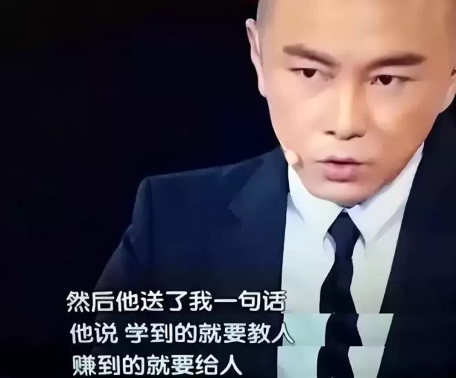 结三次婚、两度丧子，王晶为啥说张卫健一点都不惨