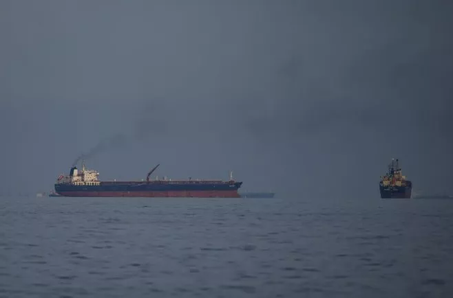 暗流涌动 霍尔木兹海峡真的封锁了？实地调查揭真相