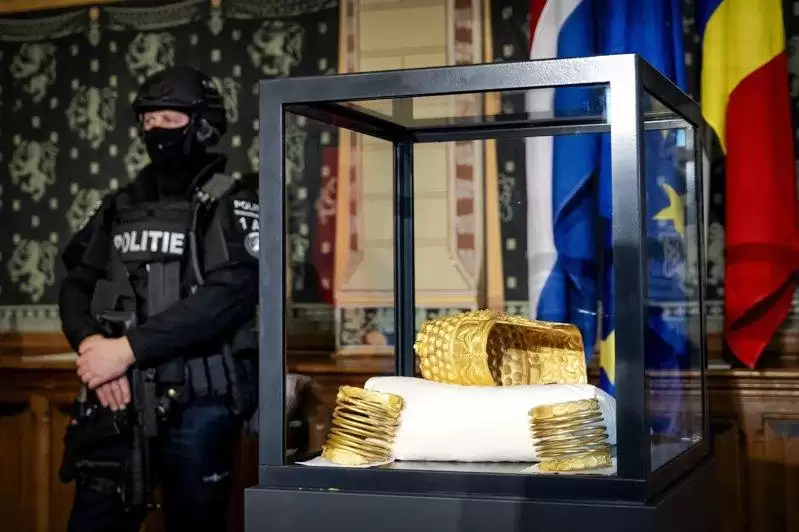 2500年黄金头盔去年失窃 荷兰博物馆总算追回
