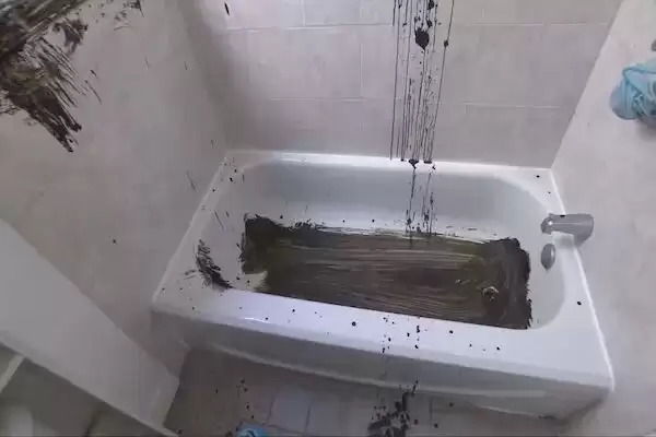 租客如此破坏，房东只能全拆！租房好难干，一招不慎成负翁！