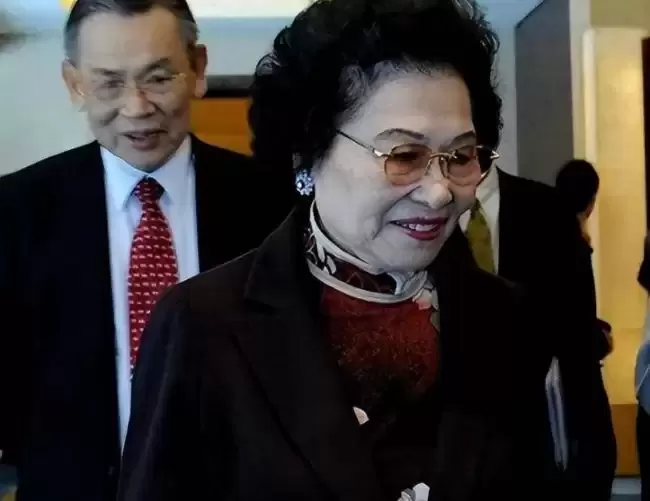 曾是中国女首富：2个女儿惨死3个儿子反目