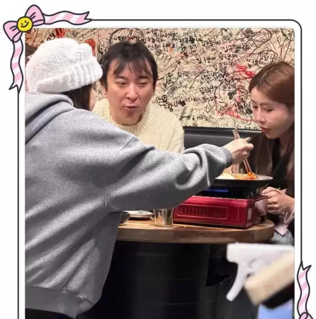 王思聪带三个美女韩国吃饭被偶遇，头发稀疏