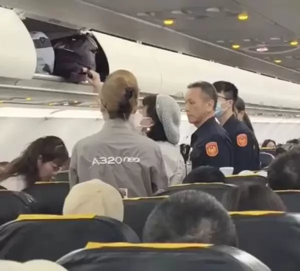 火气太大！71岁华人国际航班上扇空姐耳光 结果…