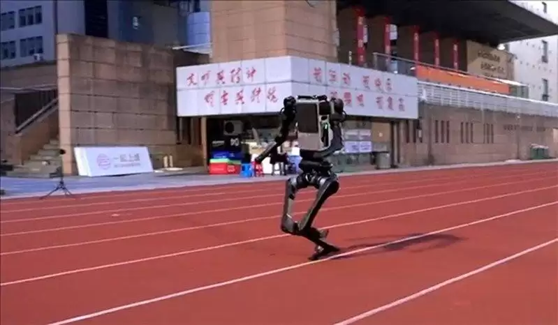 宇树官宣机器人跑出10米/秒 逼近“飞人”博尔特纪录
