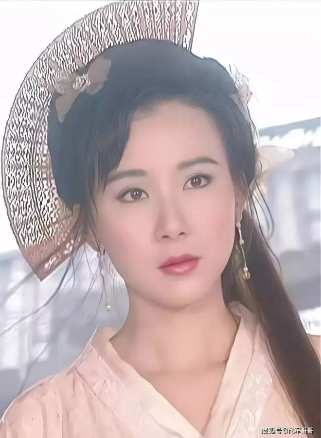 58岁萧蔷近况曝光！经历多段失败恋情一直单身