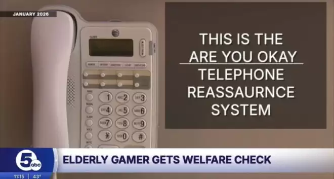 老人不接电话 警方紧急出警 奶奶:我打游戏冲分呢