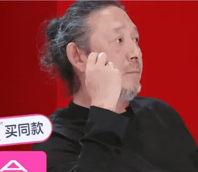 裸照当结婚现场迎宾照，三宝万千惠的畸形婚姻...