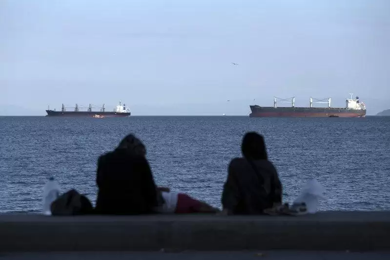 俄罗斯证实 海军护航俄油轮通过英吉利海峡