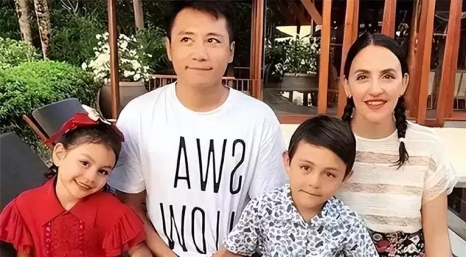 刘烨:妻子患重病3年不接戏,如今妻子47像57仍不离不弃