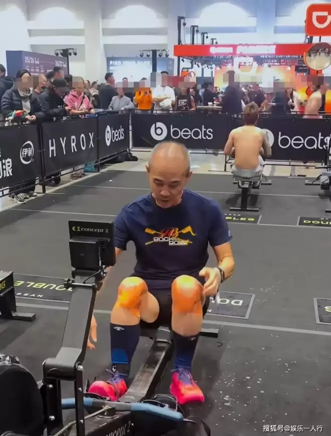 王石最新露面照曝光,否认被抓,在深圳划帆船....