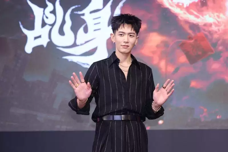 柯震东爆秘恋舒华 传已见家长 柯妈大赞 经纪人回应