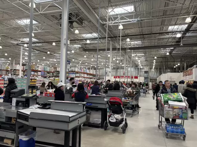 加拿大将发杂货及生活必需品一次性福利，最高717元6月到账