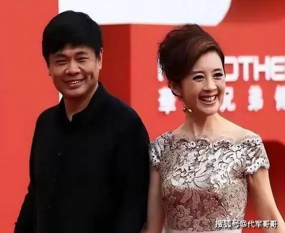 57岁许戈辉现身，如今女儿成为她的骄傲
