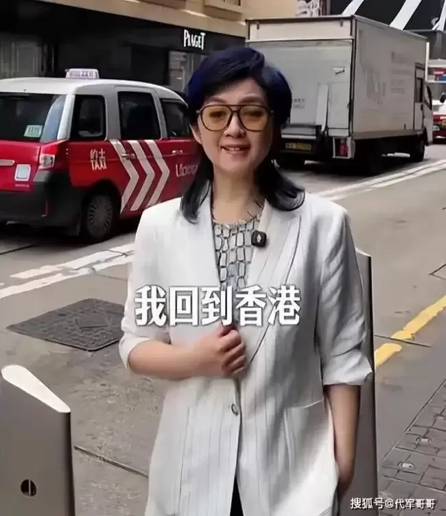 57岁许戈辉现身，如今女儿成为她的骄傲